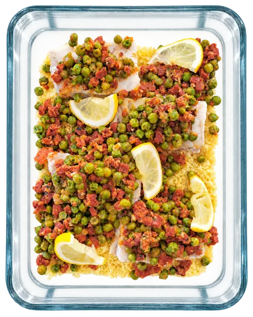 plat de poisson accompagné de semoule et de petit pois mijoté au chorizo