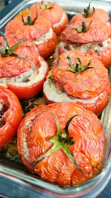 Tomates farcies préparées par Brigadin